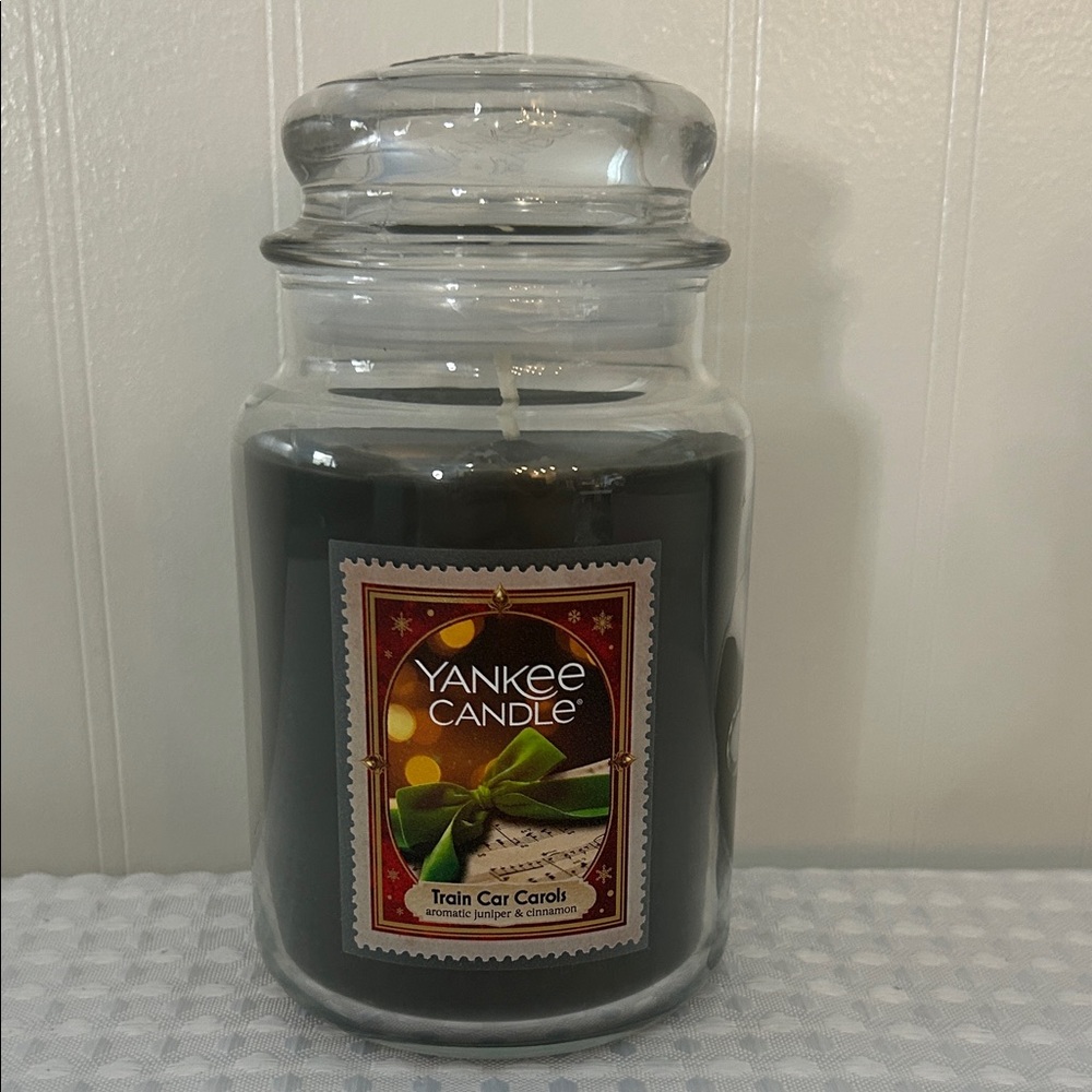 Yankee Candle Dark Gray Jar Candle